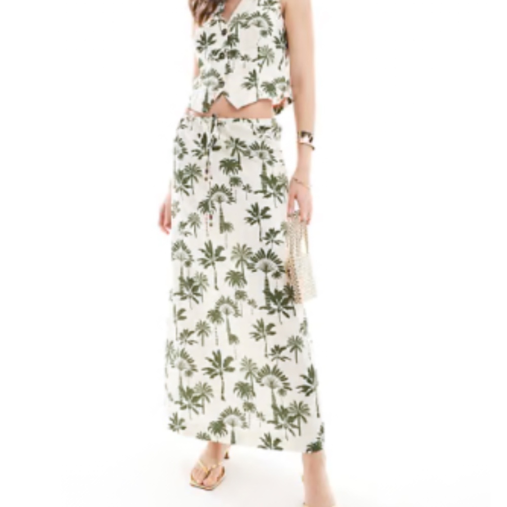 Never Fully Dressed Amy Maxi Skirt in Green Palm Print